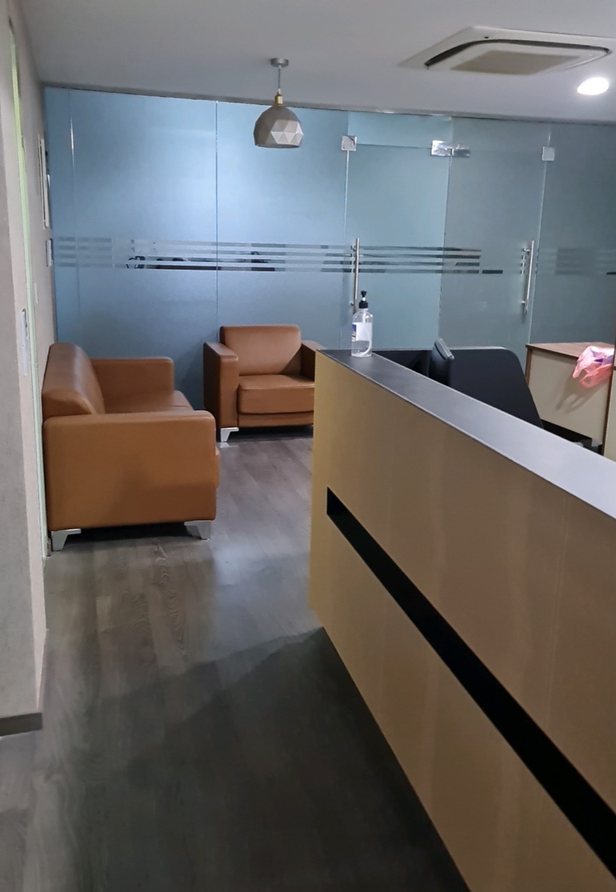 Reception and lounge area